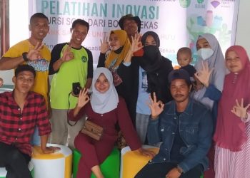 BSI Huu Ubah Botol Bekas Jadi Kursi Sofa