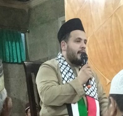 Syaikh Palestina Menyapa Jamaah Masjid Agung Dompu