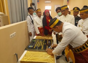 Bupati Resmikan Pengoperasian Ruang Hemodialisa RSUD Dompu