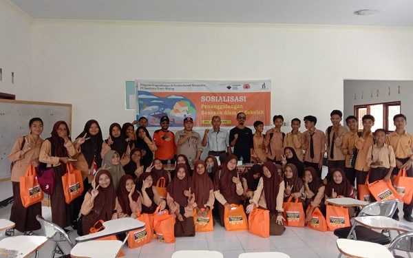 Siswa SMA Sederajat se-Kec. Hu’u Dilatih Simulasi Mitigasi Bencana