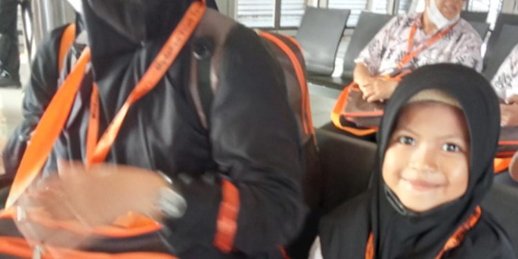Dua Anak-anak Umrah Bareng PT. Mudahan Tilah