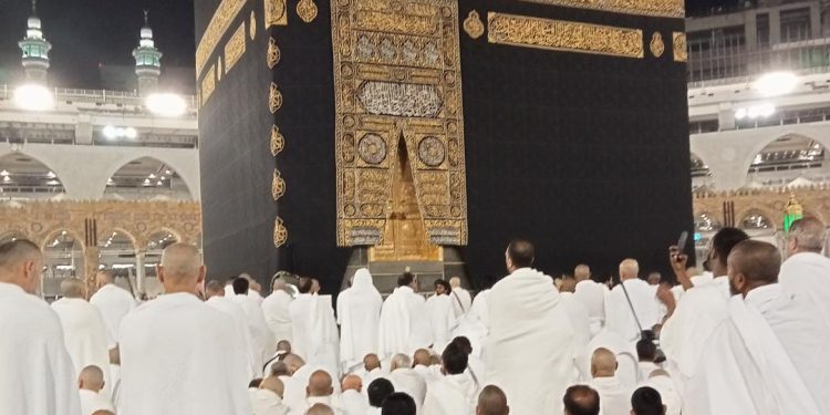 Sabar Ngantri, Sholat Di Hijirpun Nyaman