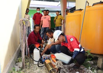 Kasus DBD Terus Bertambah, PT STM Edukasi Penggunaan Mesin Fogging ke Puskesmas Rasabou