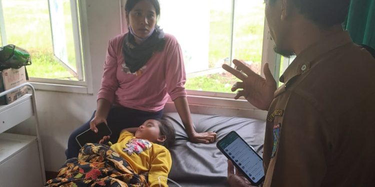 Keracunan Nasi Bungkus, 35 Warga Manggelewa Dilarikan ke RS