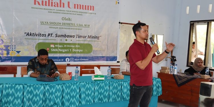 Hadirkan Humas PT STM,  AKOM Gelar Kuliah Umum bagi Penerima Beasiswa PT STM