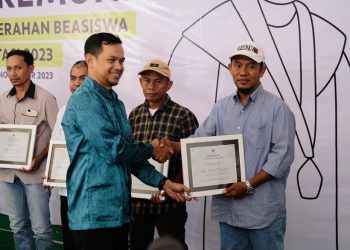 40 Mahasiswa Berprestasi Dompu Dapat Beasiswa Dari PT. STM