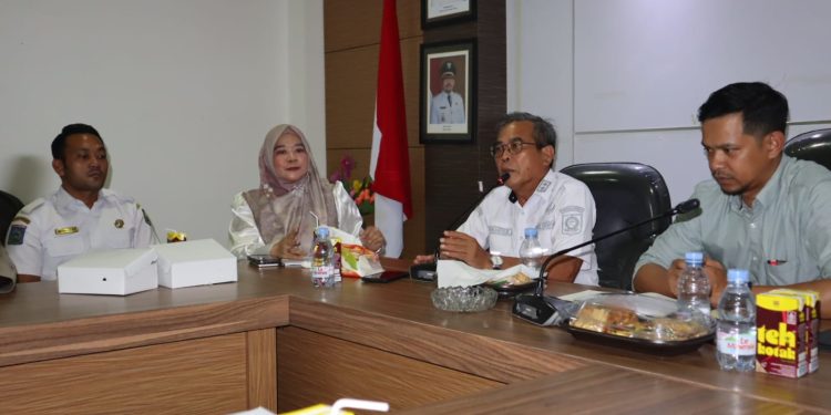 PT STM Akan Lakukan Operasi Katarak dan Bagi Kacamata Gratis