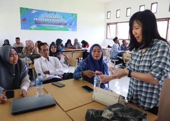 Tingkatkan Kompetensi Guru, Kepala Sekolah dan Guru di Hu’u Kembali Mendapat Pendampingan PT STM