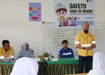 Safety Goes to School, PT STM Edukasi Keamanan Berkendara Bagi Siswa SMKN 1 Hu’u