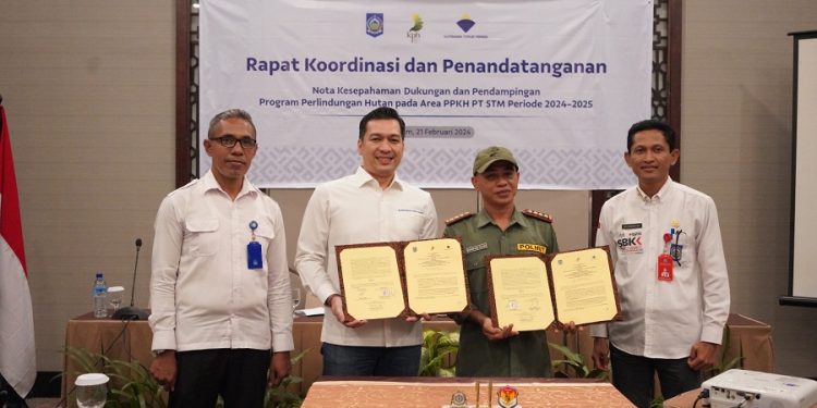 PT STM dan DLHK NTB Teken MoU untuk Perlindungan Hutan