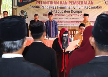 Bawaslu Dompu Lantik Anggota Panwascam Pilkada Serentak 2024