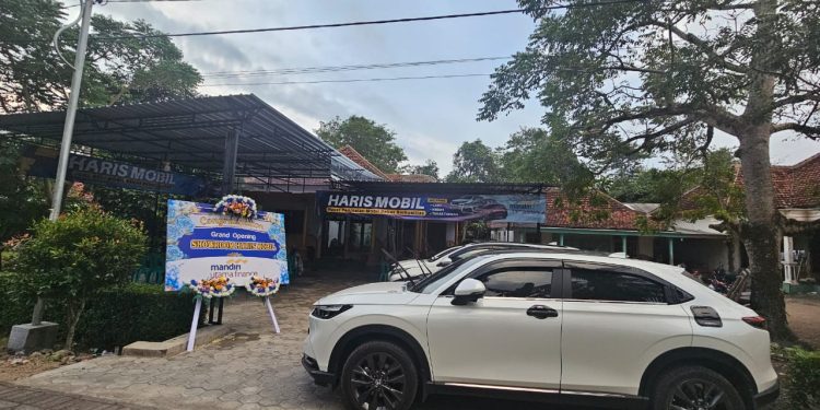 Grand Opening Haris Mobil, Showroom Mobil Pertama di Cluring Banyuwangi
