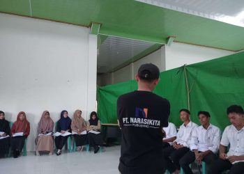 Semua Orang Bisa Jadi Penulis