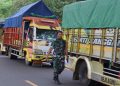 TNI Kawal Pendistribusian Pupuk Buntut Penghadangan di Jalan
