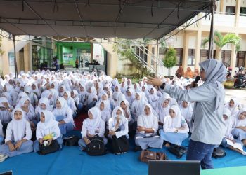 PT STM Berbagi Pengalaman Dunia Kerja kepada Pelajar SMKN 1 Dompu