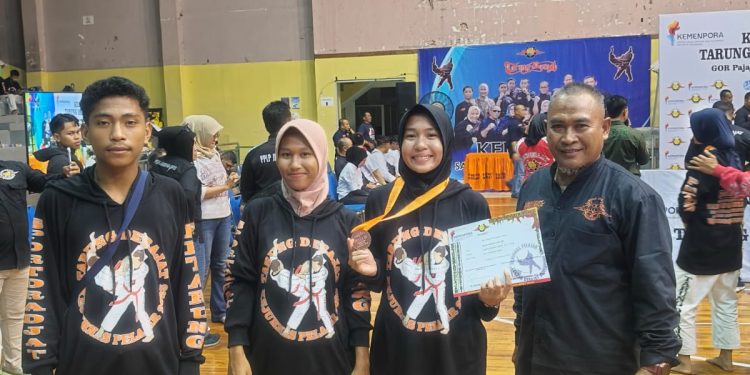 Adwiah Berhasil Raih Perunggu di Kejurnas Tarung Derajar Pelajar Kemenpora RI