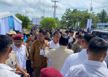 Pastikan Kesiapan PON 2028, Gubernur Iqbal dan Gubernur NTT Sempatkan Temui Presiden di Kalsel 
