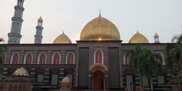 Menyusuri Lorong Cahaya, Ketika Mata Terpukau Dan Jiwa Bersimpuh (bag. 1) 