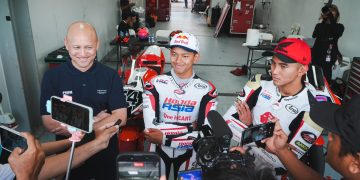 ITDC Ajak Mario Aji dan Veda Ega Free Practice di Pertamina Mandalika International Circuit, Tegaskan Komitmen Dukung Local Heroes