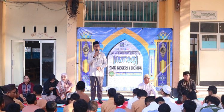 Penyuluh Goes To School Ditutup di SMKN 1 Dompu, Kemenag Ajak Pelajar Jauhi Narkoba dan Kenakalan Remaja